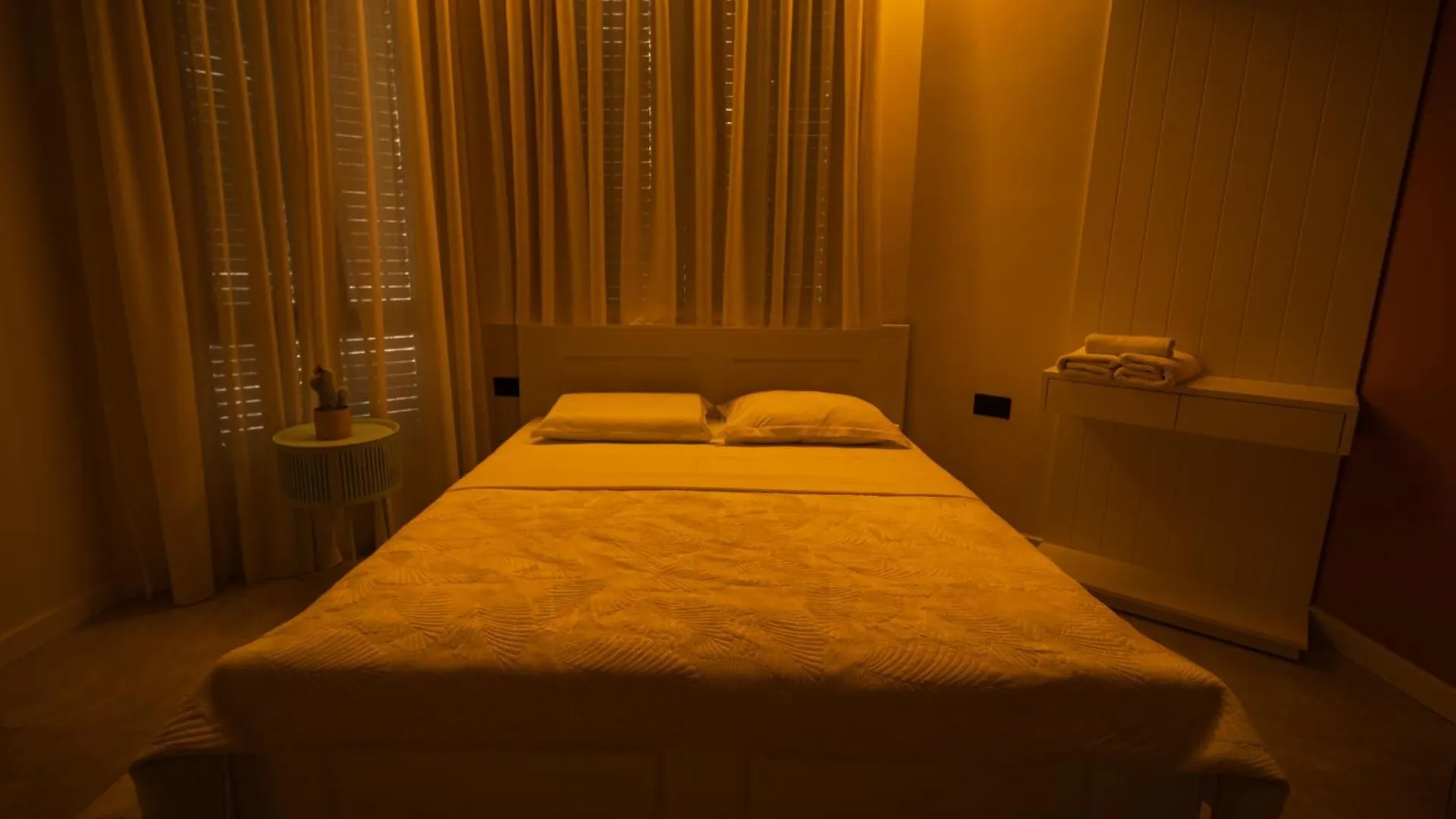 Coral Cane Apartment Tiran 0*,  Arnavutluk