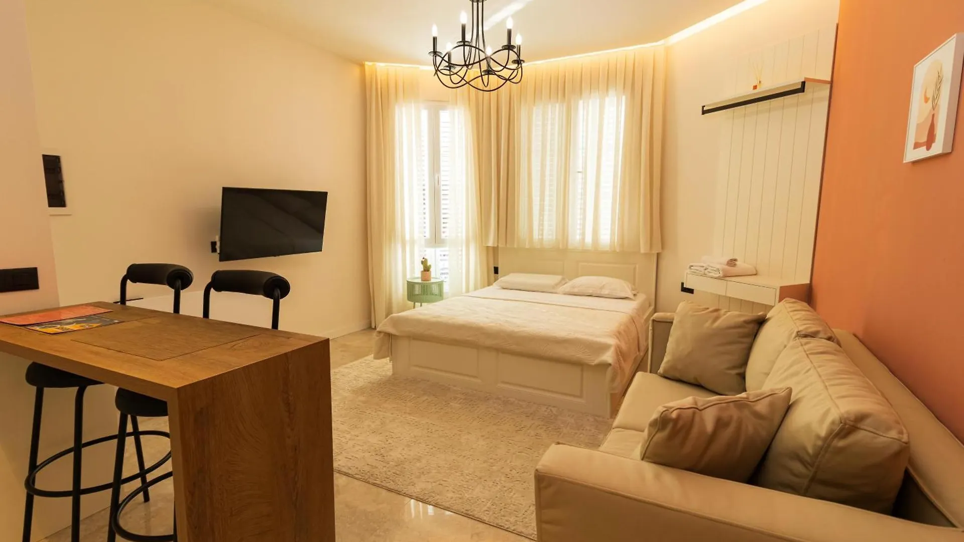 Coral Cane Apartment Tiran