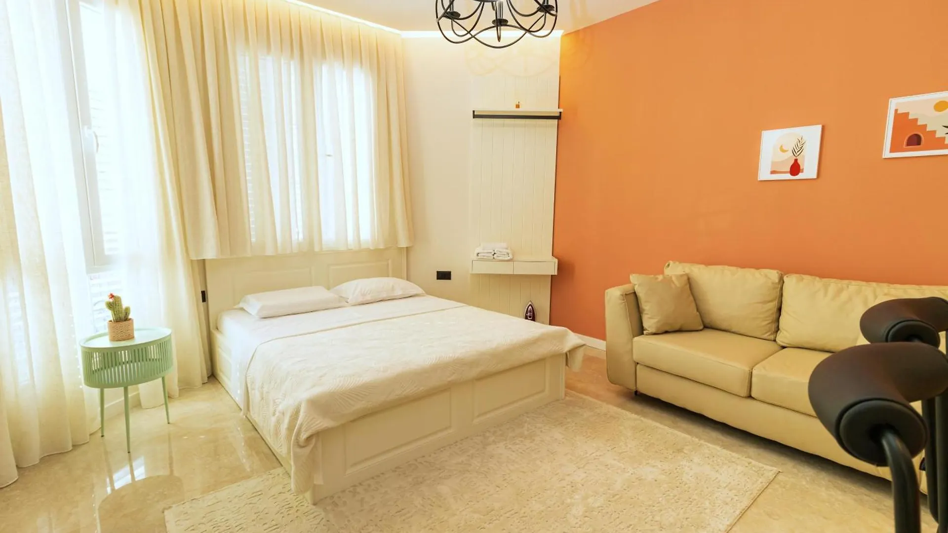 Coral Cane Apartment Tiran Arnavutluk